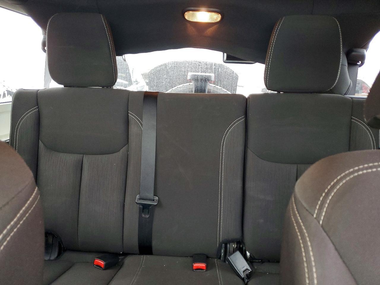 2017 Jeep Wrangler Unlimited Sahara - zdjęcie 10