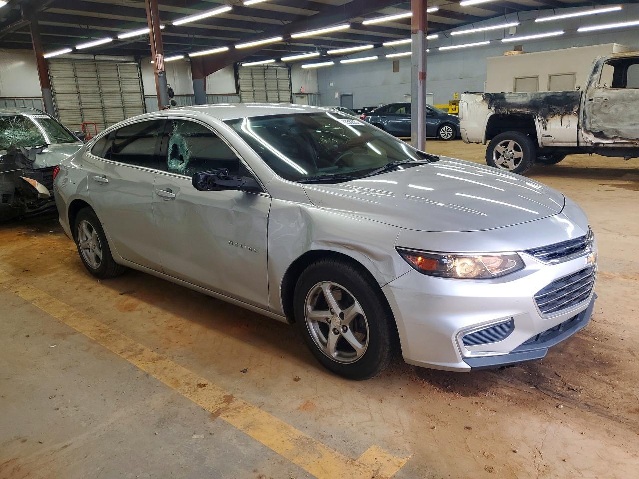 2016 Chevrolet Malibu Ls - zdjęcie 4
