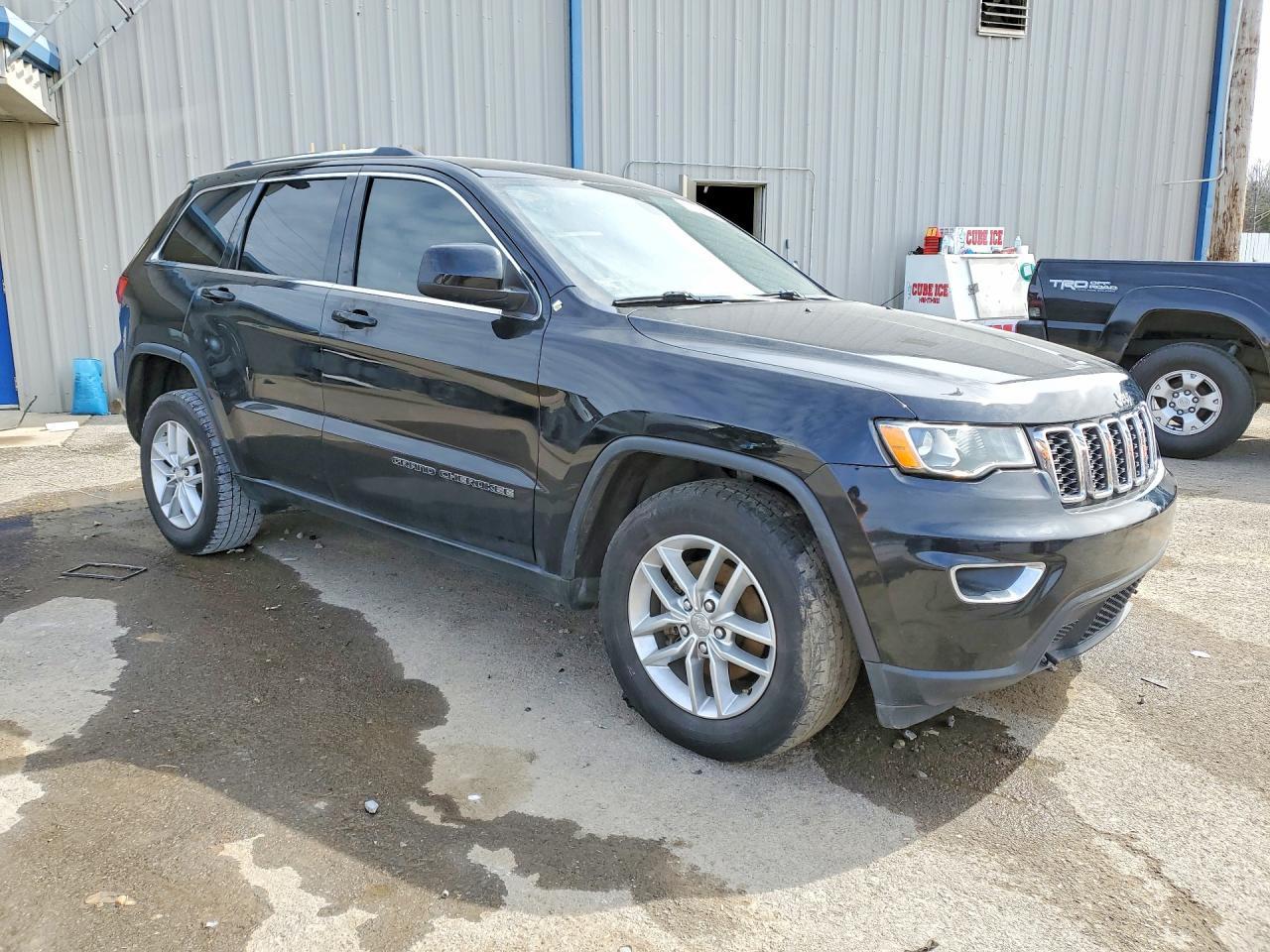 2017 Jeep Grand Cherokee Laredo - zdjęcie 4