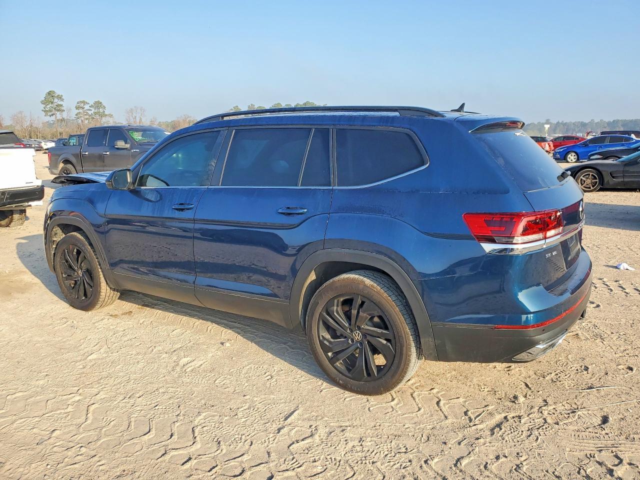 2023 Volkswagen Atlas Se - zdjęcie 2