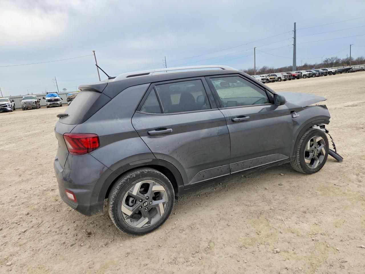 2025 Hyundai Venue Sel - zdjęcie 3