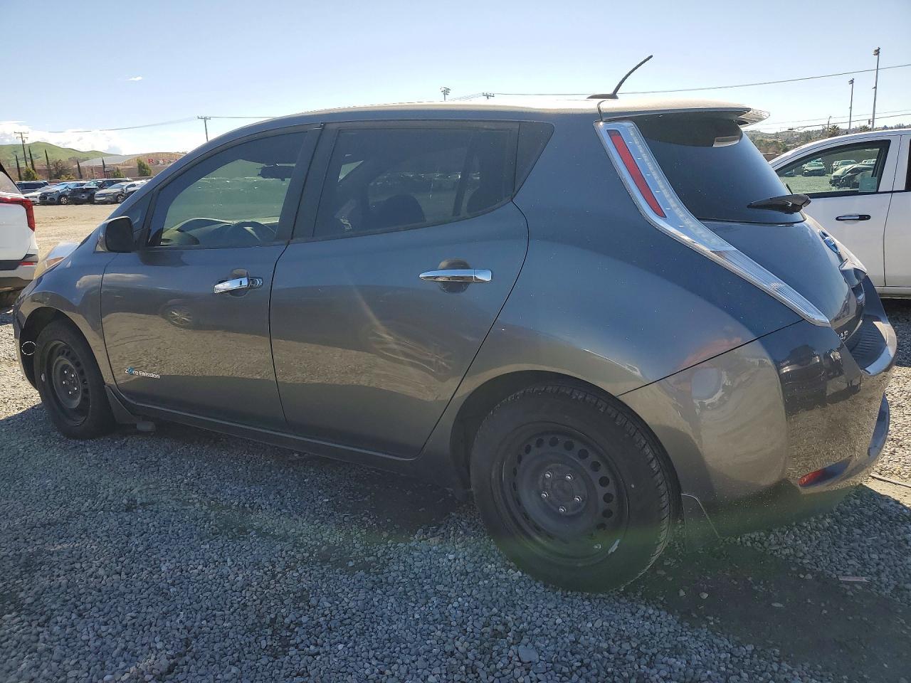 2016 Nissan Leaf S - zdjęcie 2