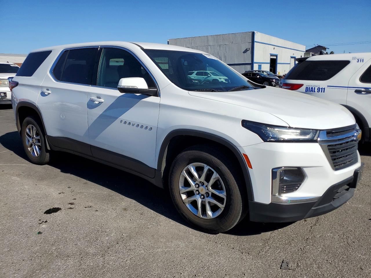 2022 Chevrolet Traverse Ls - zdjęcie 4