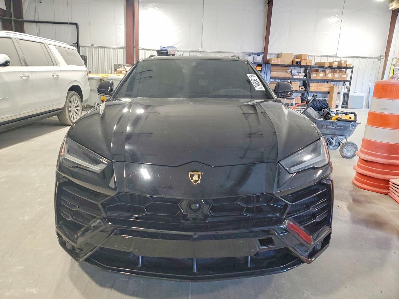 2019 Lamborghini Urus - zdjęcie 5