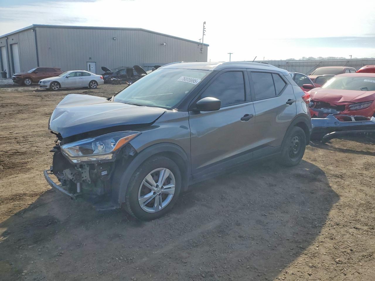2019 Nissan Kicks S - zdjęcie główne