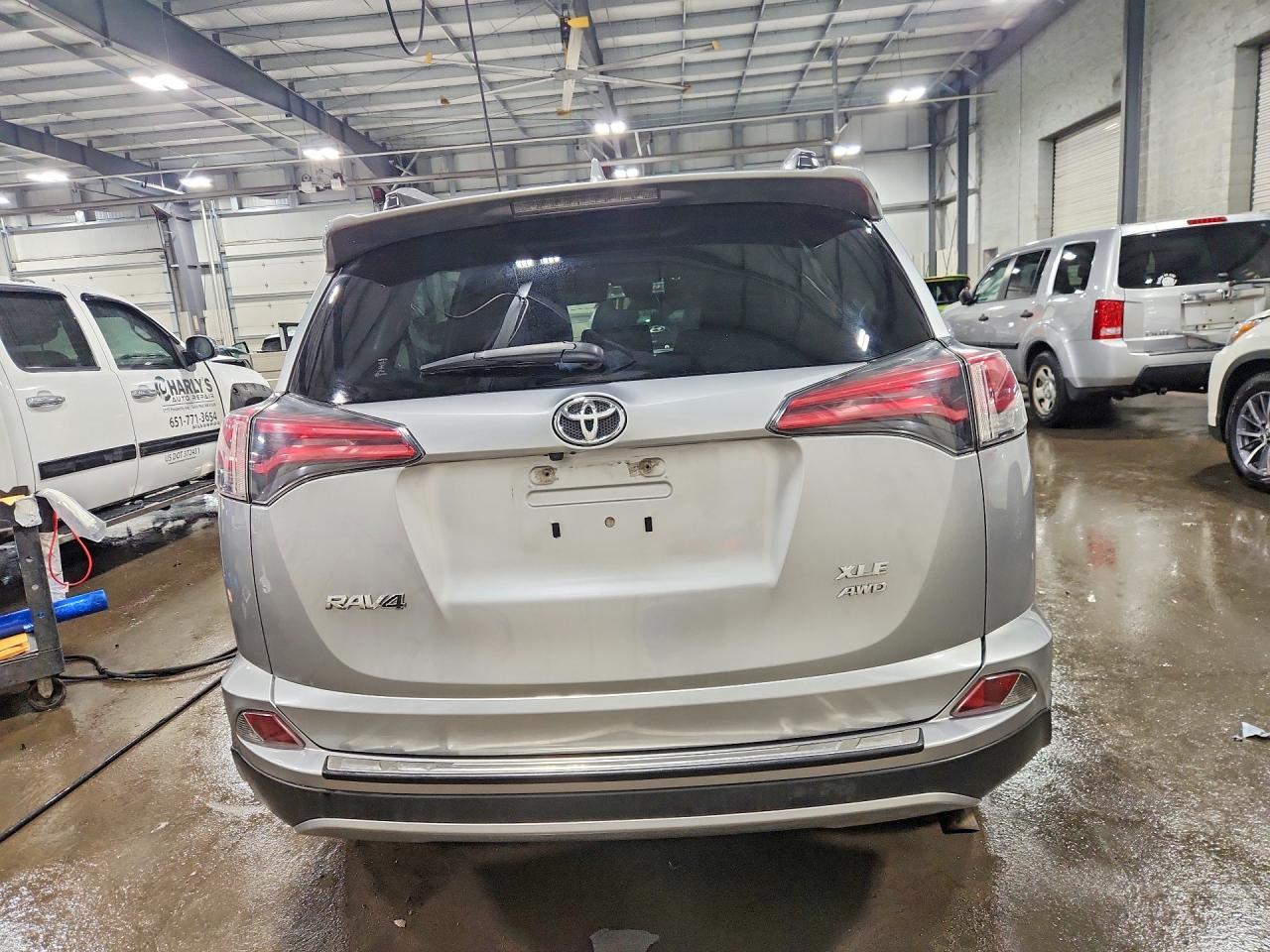 2018 Toyota Rav4 Xle - zdjęcie 6