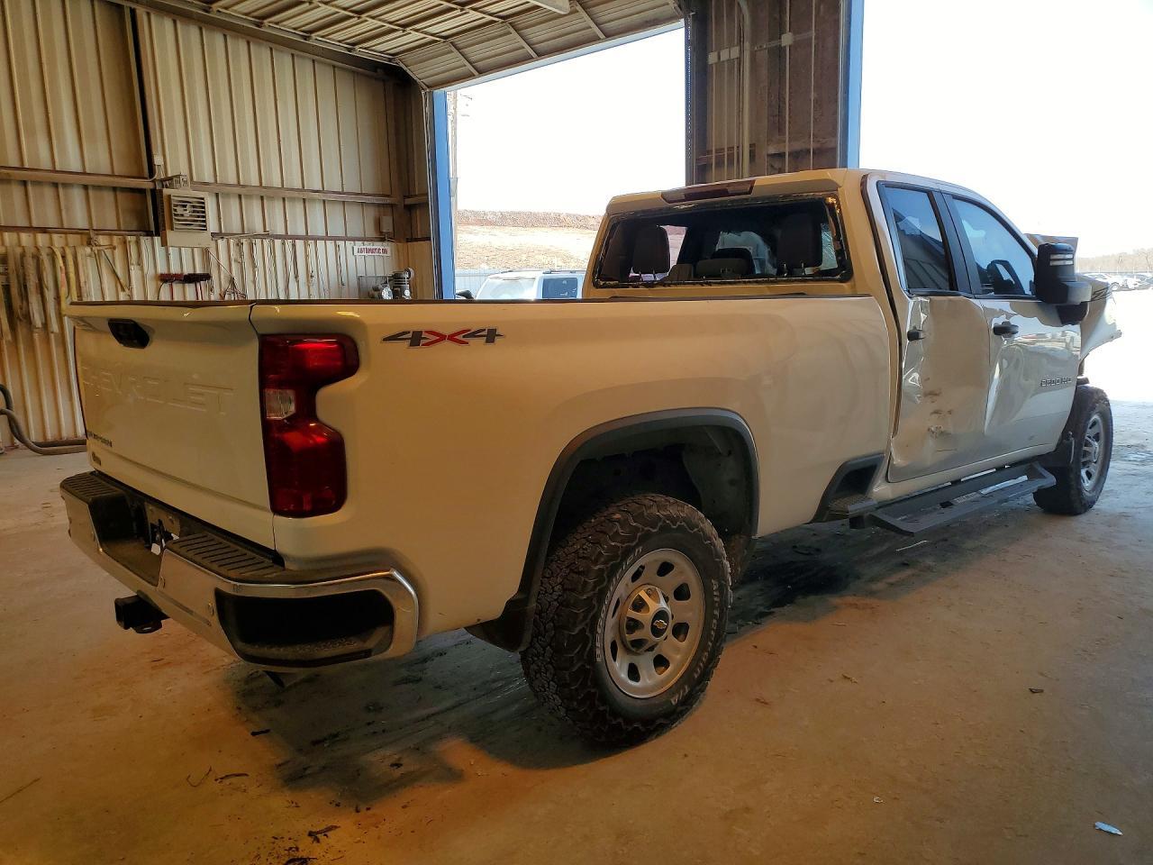2023 Chevrolet Silverado K2500 Heavy Duty - zdjęcie 3