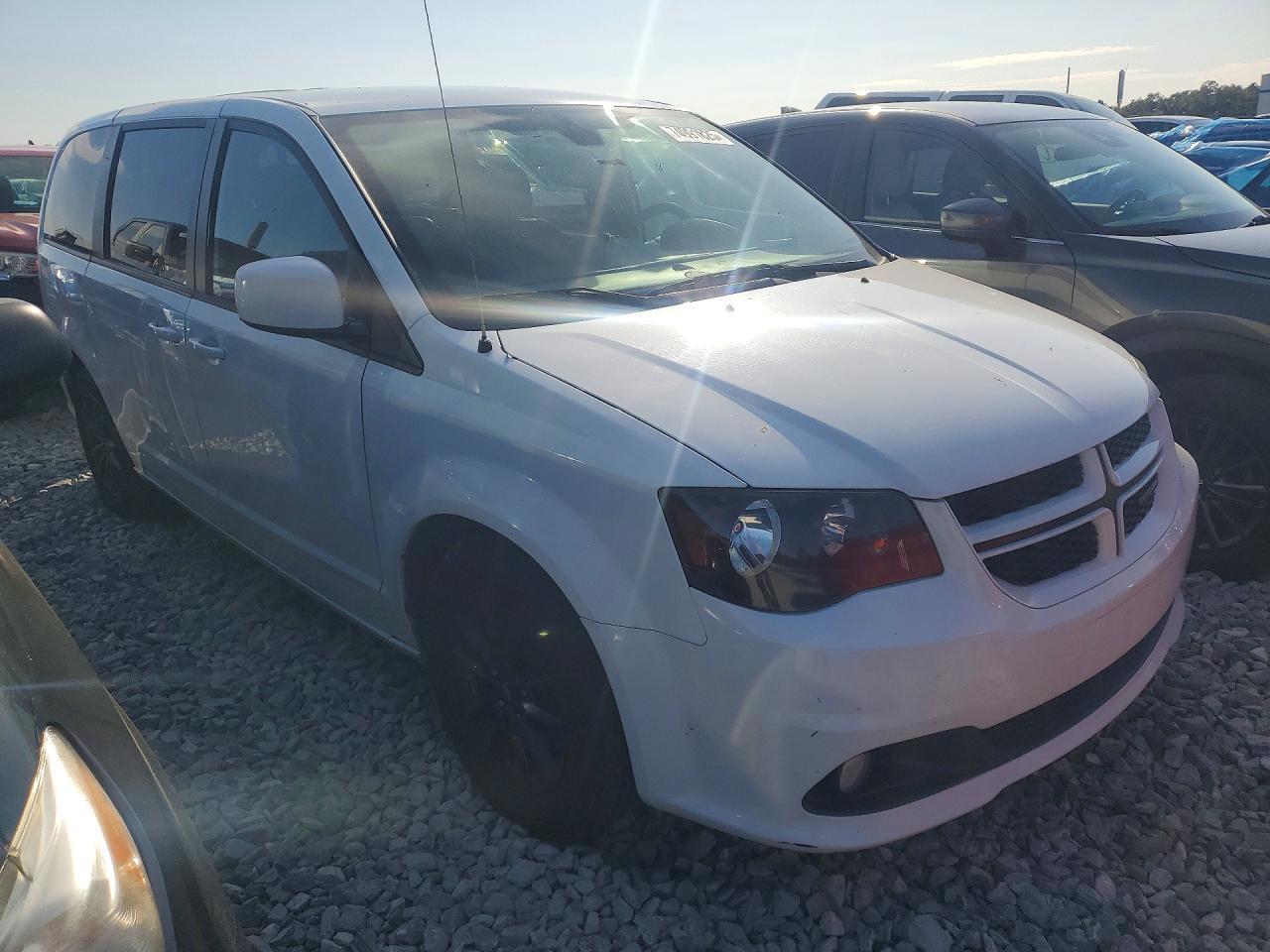 2019 Dodge Grand Caravan Gt - zdjęcie 4