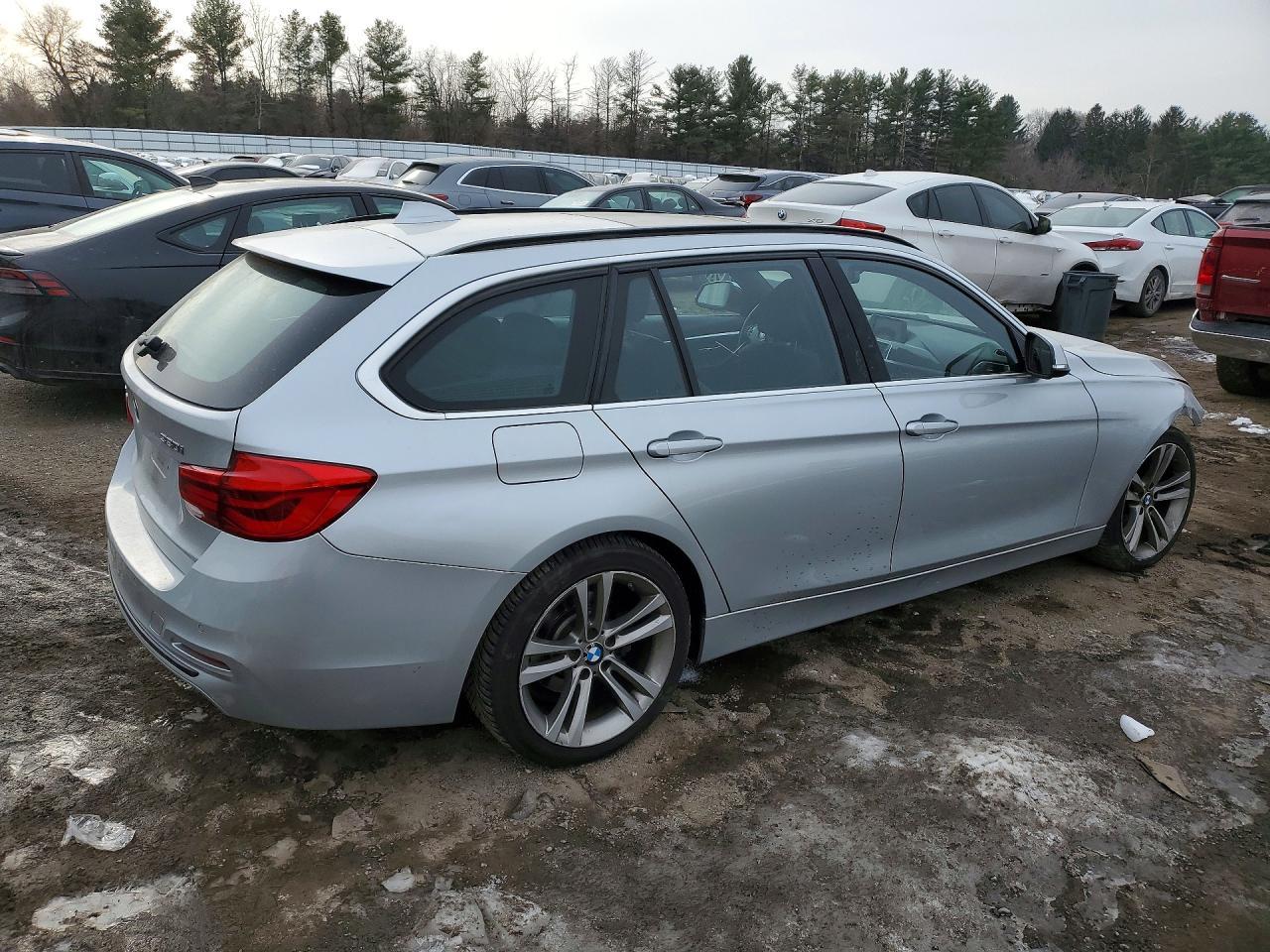 2017 BMW 330 Xi - zdjęcie 3