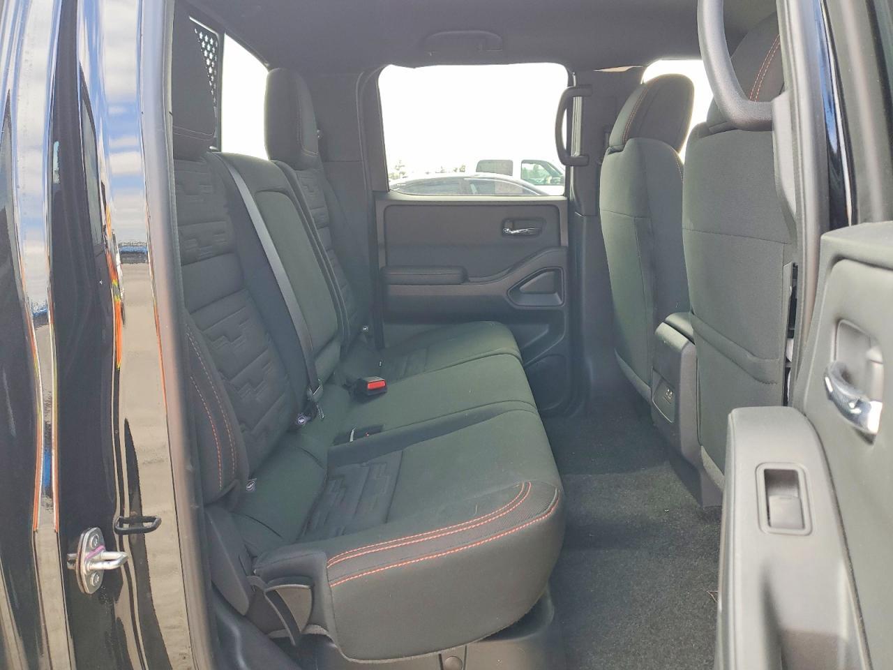 2024 Nissan Frontier S - zdjęcie 11
