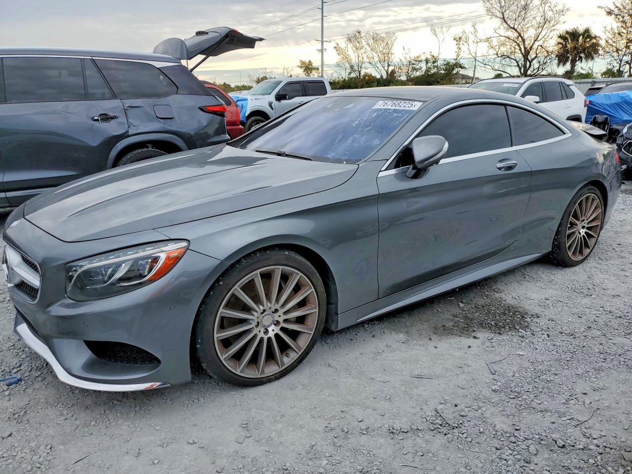 2016 Mercedes-Benz S 550 - zdjęcie główne