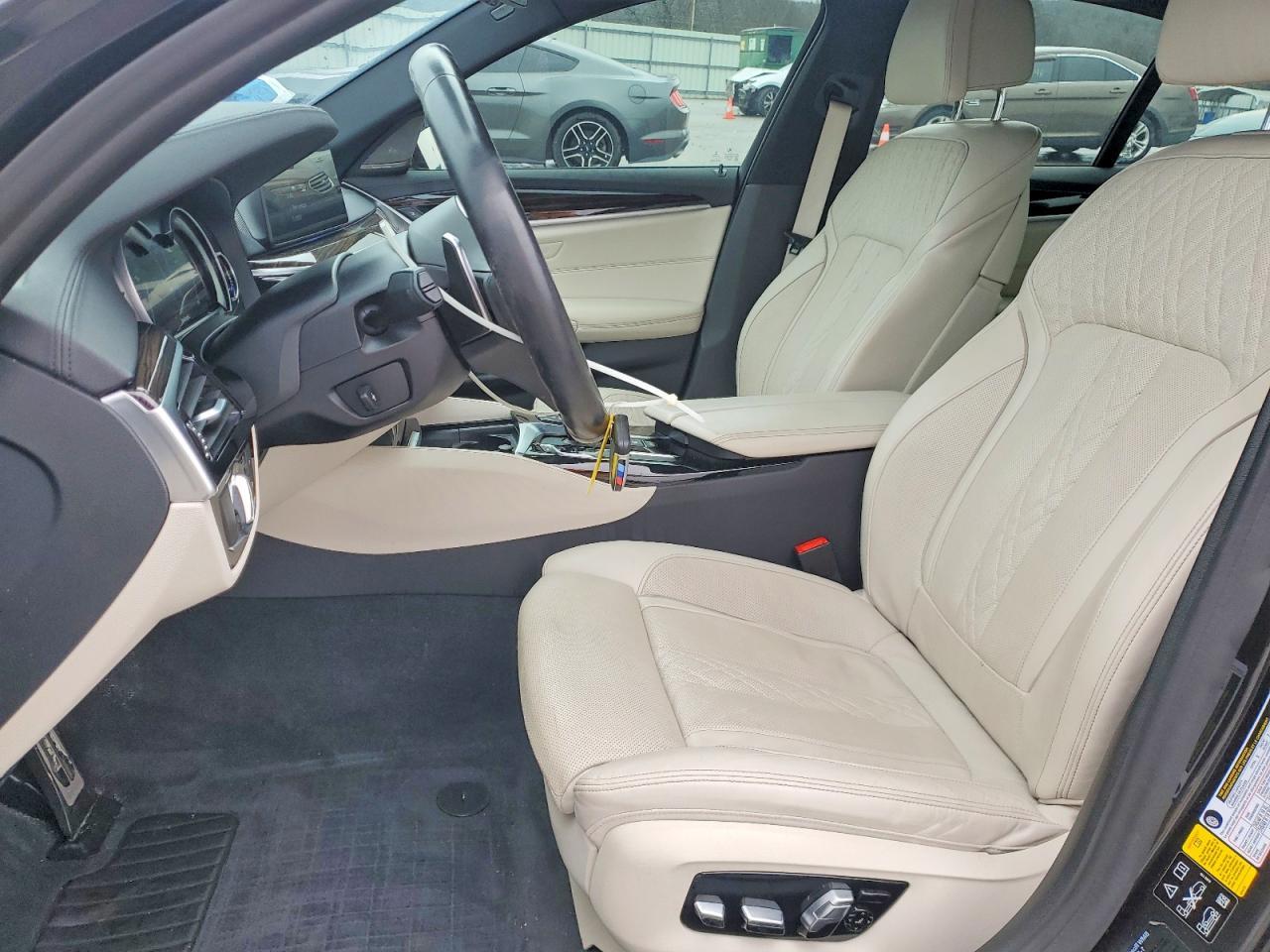 2018 BMW M550Xi - zdjęcie 7