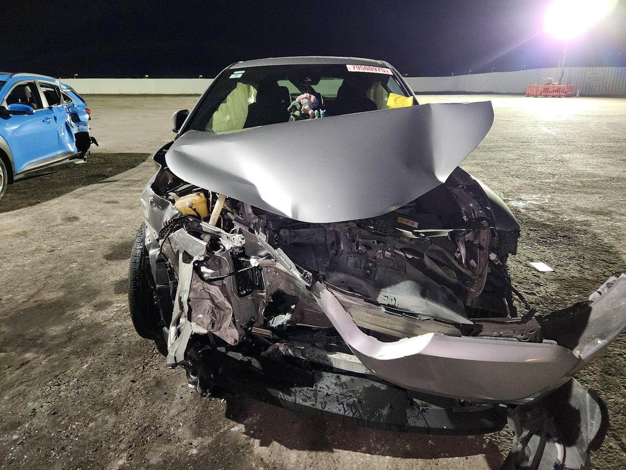 2019 Toyota C-Hr Xle - zdjęcie 5