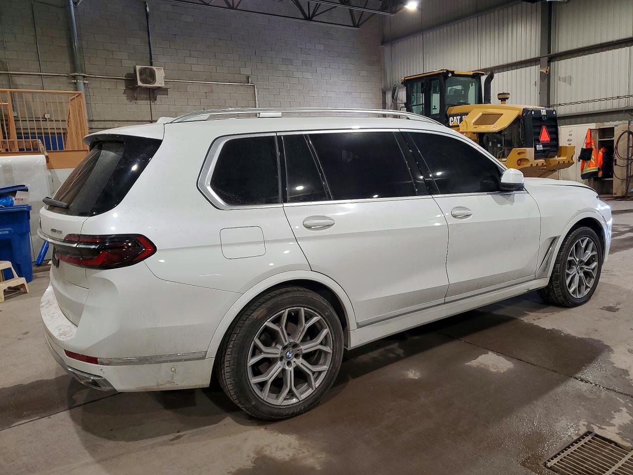 2024 BMW X7 xDrive40I - zdjęcie 3
