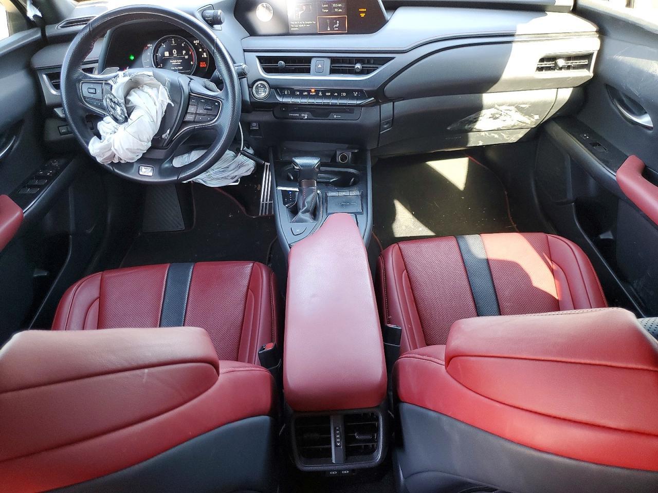 2021 Lexus Ux 200 - zdjęcie 8