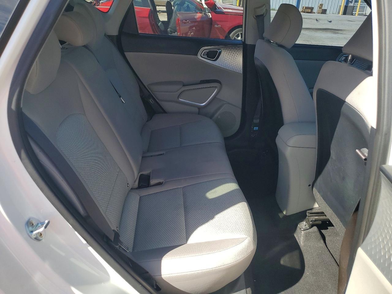 2021 Kia Soul Lx - zdjęcie 11