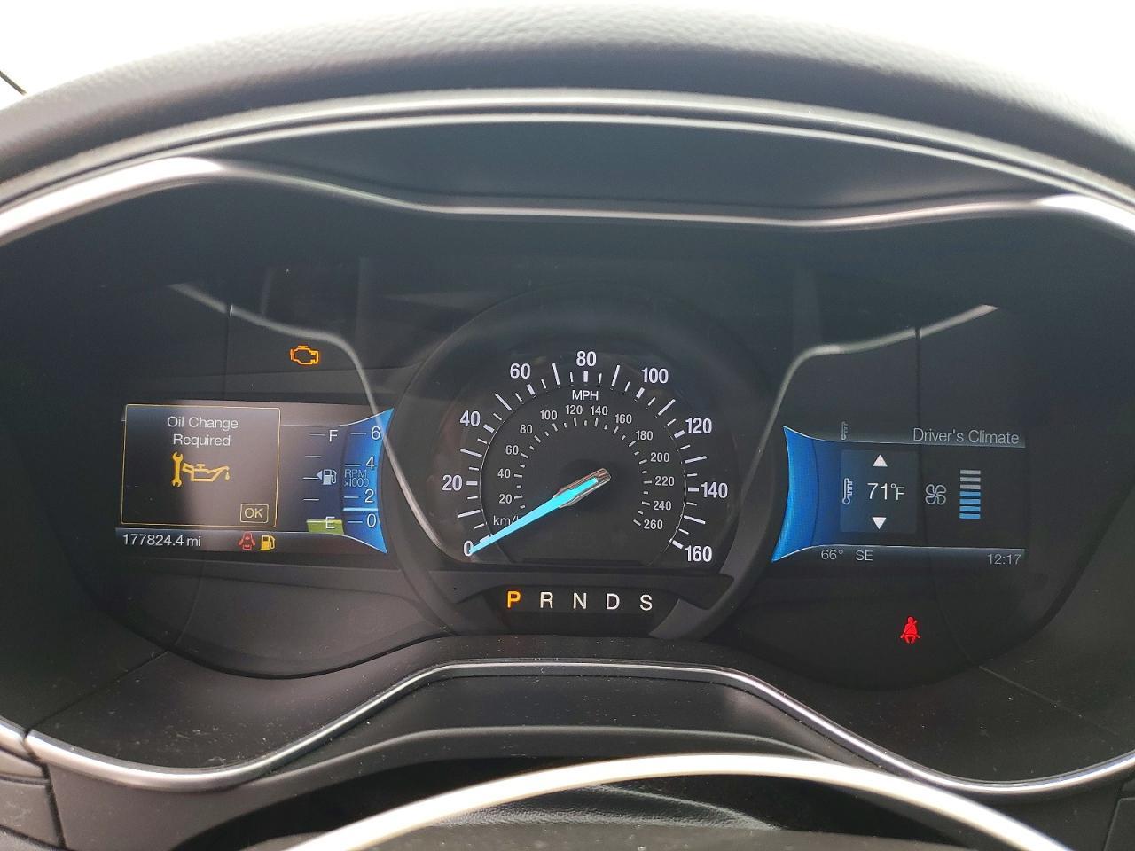 2014 Ford Fusion Titanium - zdjęcie 9