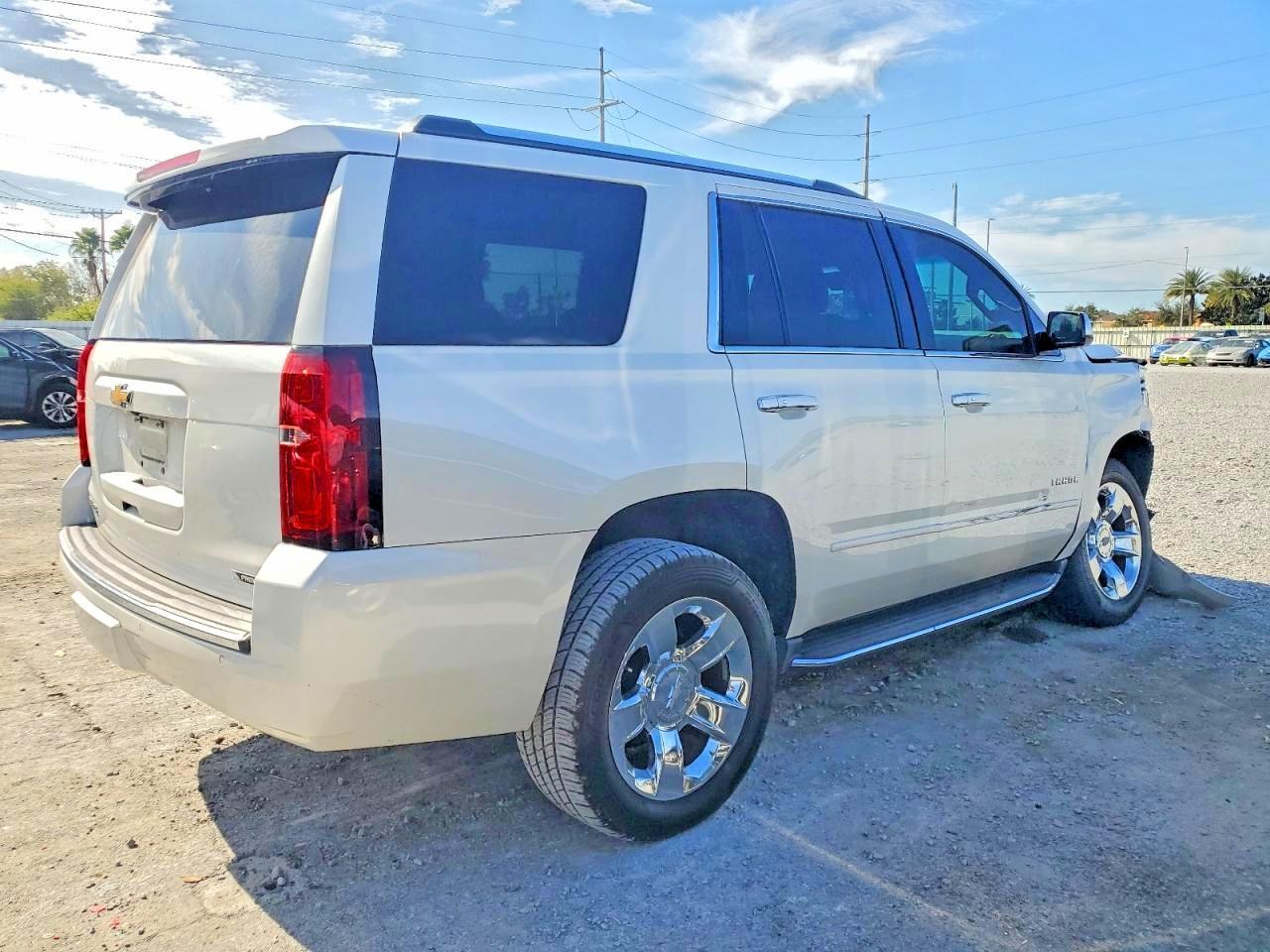 2017 Chevrolet Tahoe C1500 Premier - zdjęcie 3
