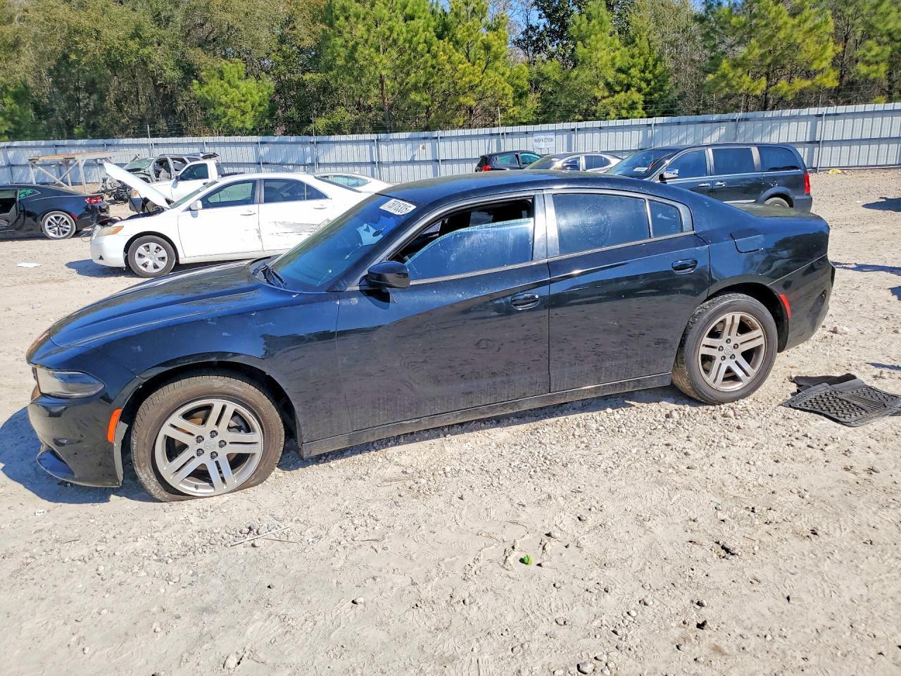 2015 Dodge Charger Sxt - zdjęcie główne