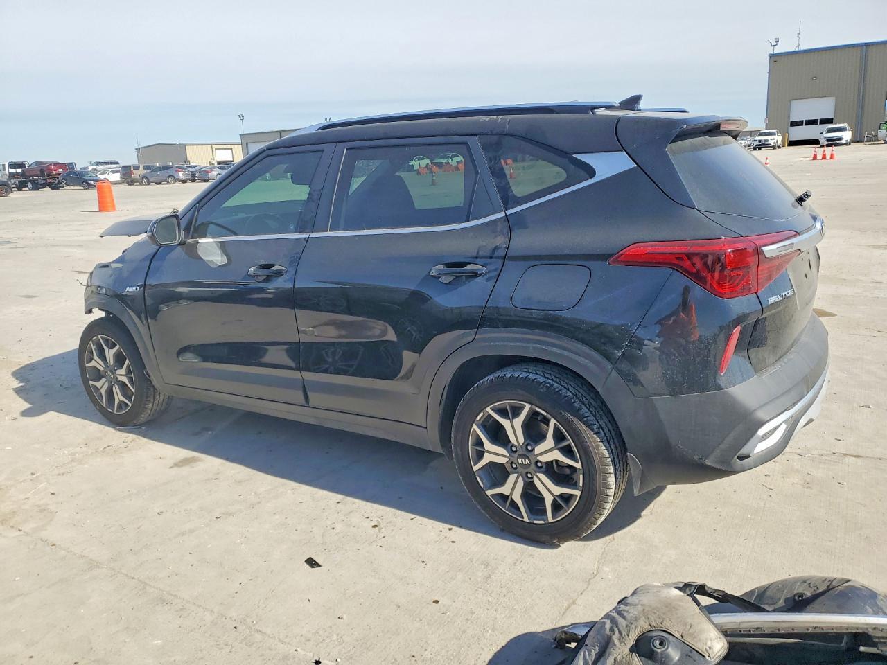 2021 Kia Seltos Ex - zdjęcie 2