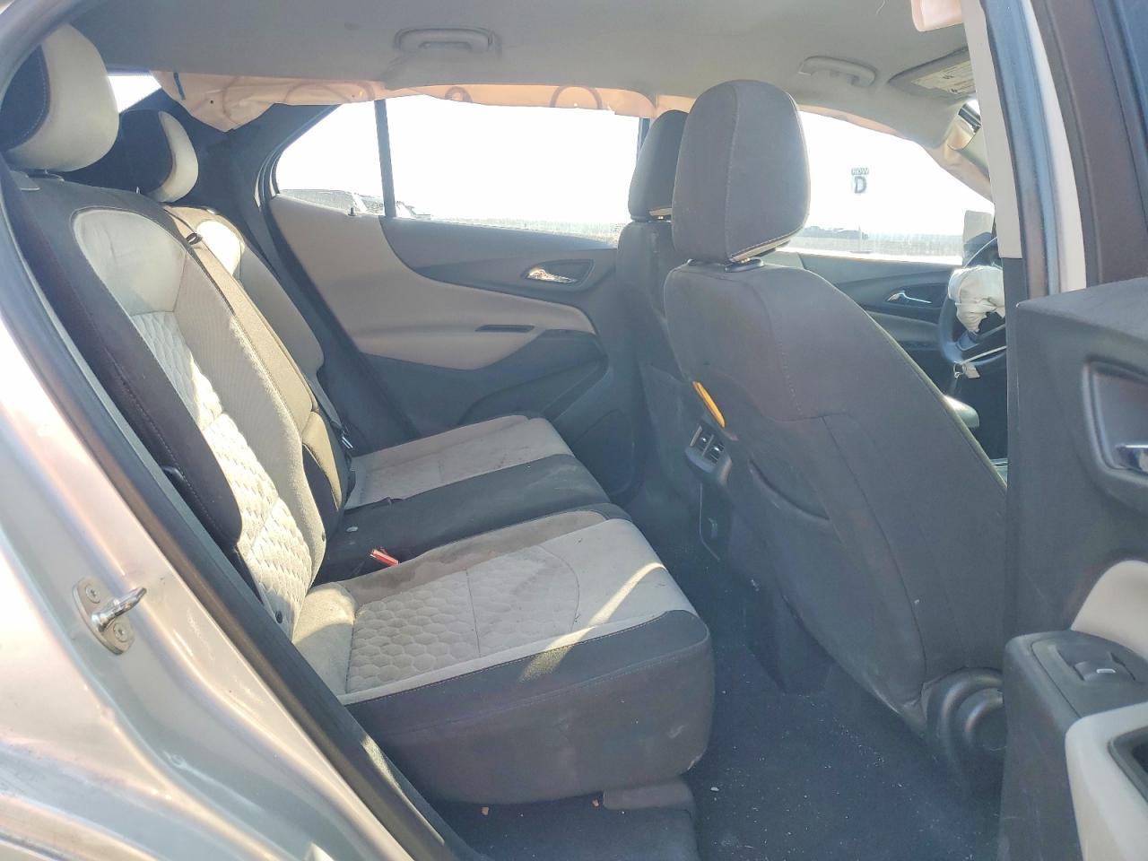 2018 Chevrolet Equinox Ls - zdjęcie 11