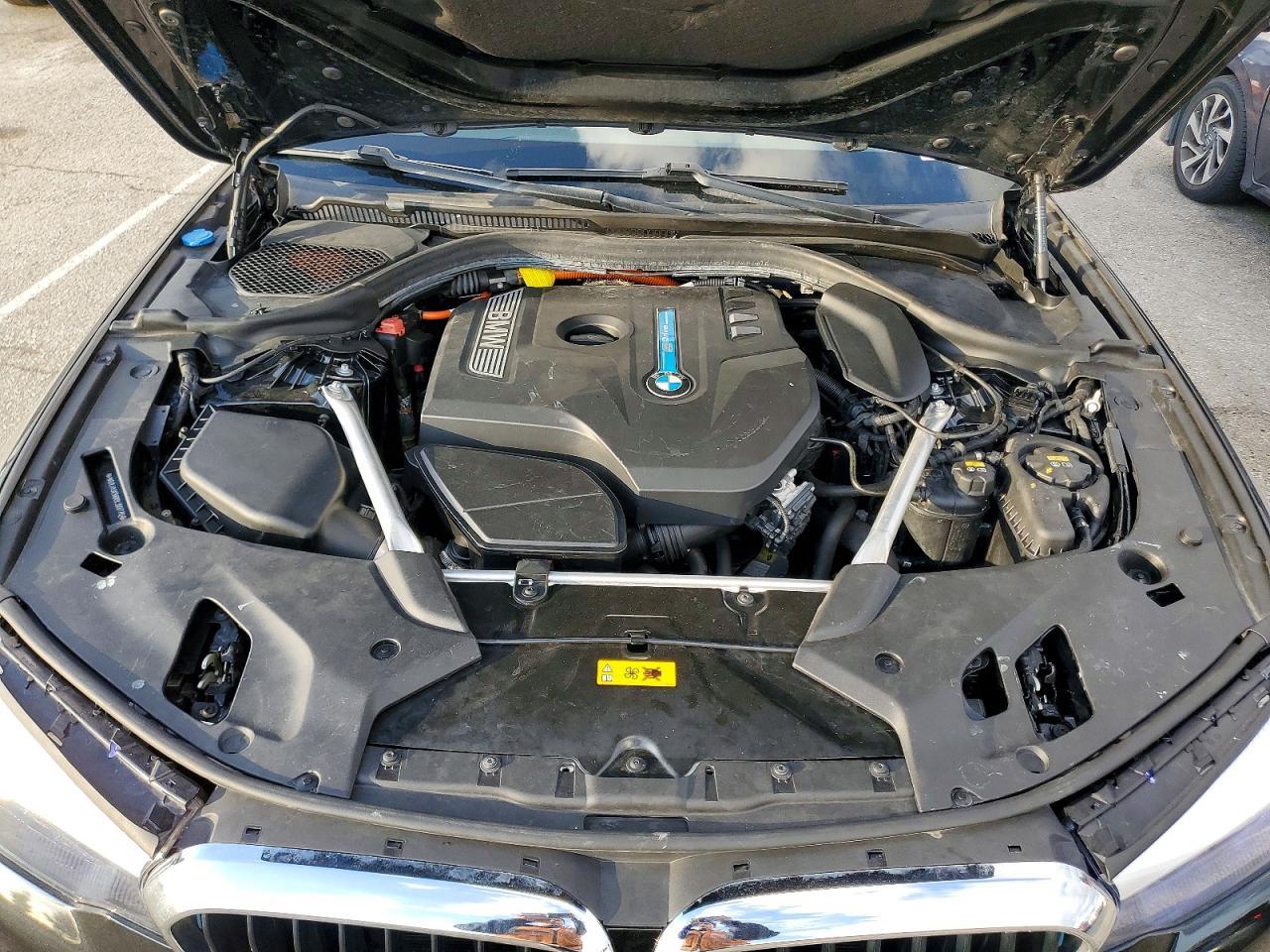 2019 BMW 530E - zdjęcie 11