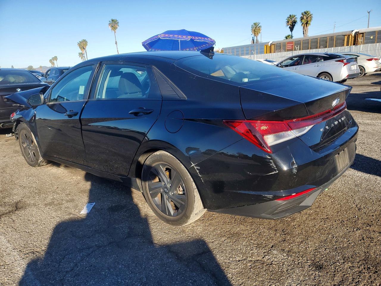 2023 Hyundai Elantra Sel - zdjęcie 2