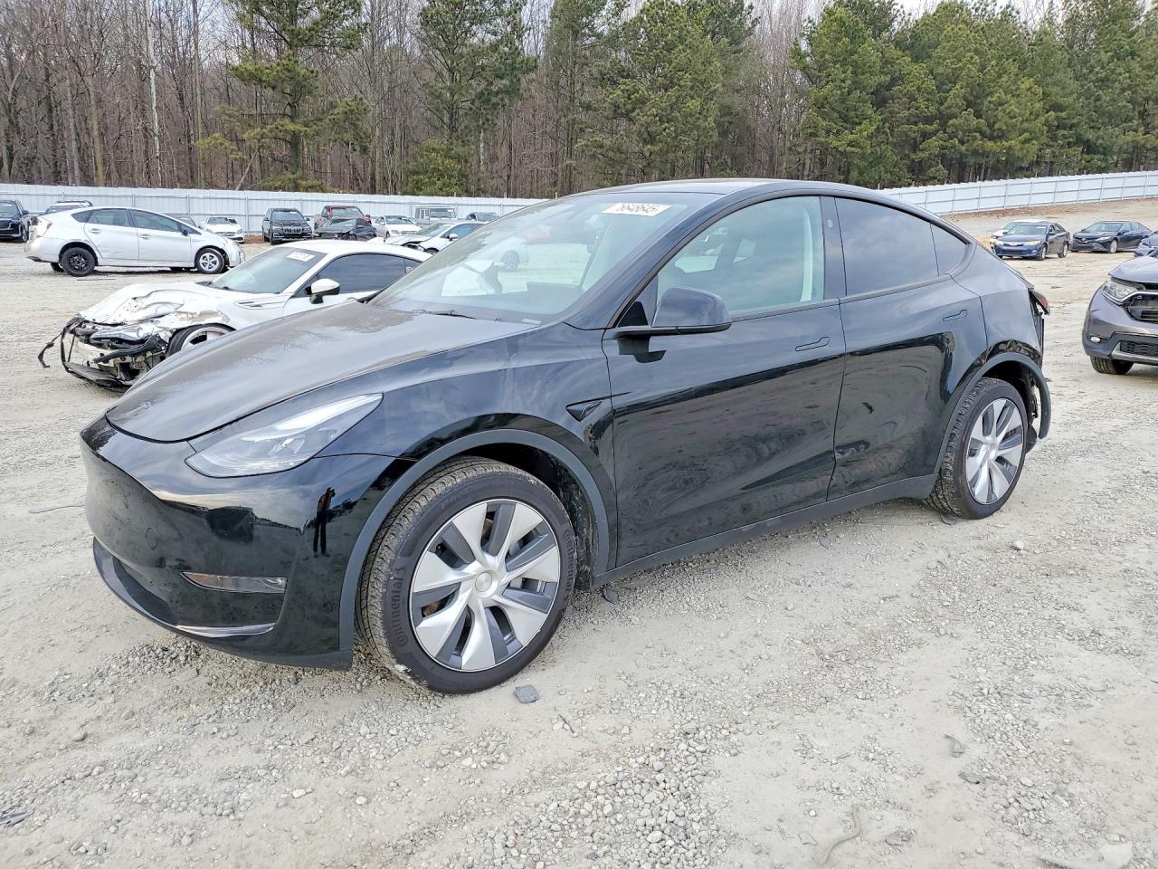 2023 Tesla Model Y - zdjęcie główne