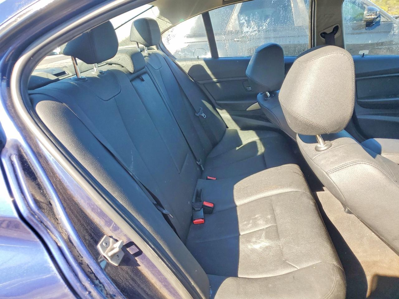 2018 BMW 320 Xi - zdjęcie 10