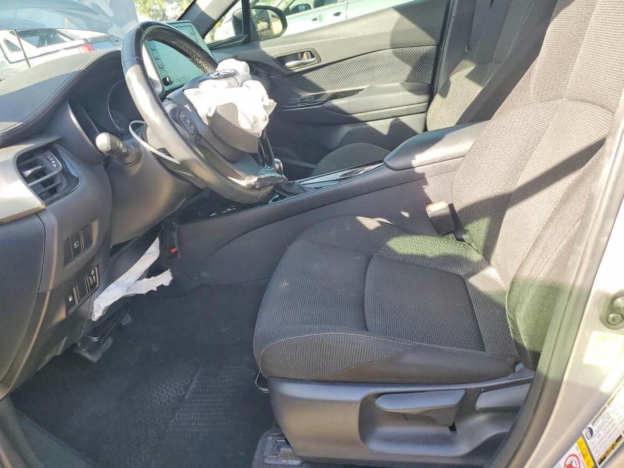 2019 Toyota C-Hr Xle - zdjęcie 7