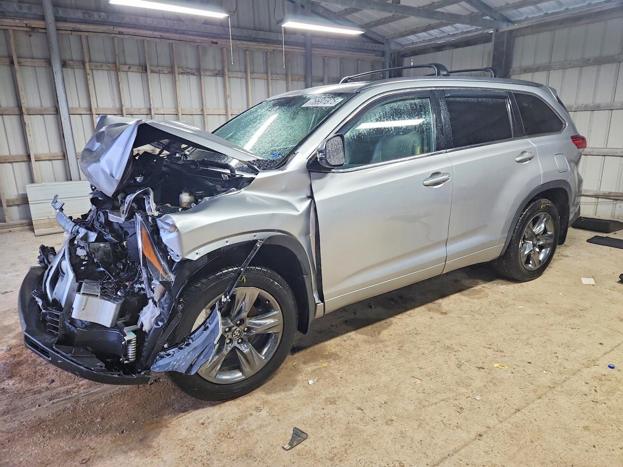 2018 Toyota Highlander Limited - zdjęcie główne