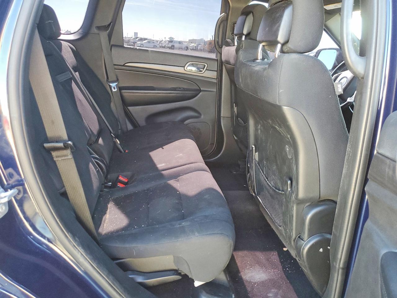 2016 Jeep Grand Cherokee Laredo - zdjęcie 11