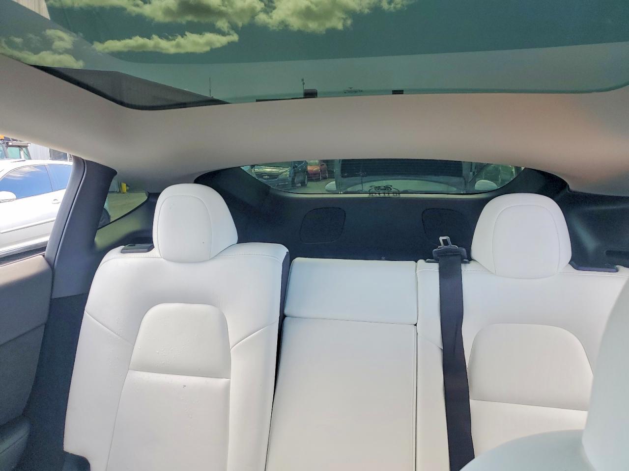 2023 Tesla Model Y - zdjęcie 10