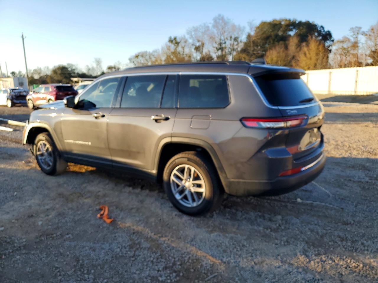 2024 Jeep Grand Cherokee L Laredo - zdjęcie 2
