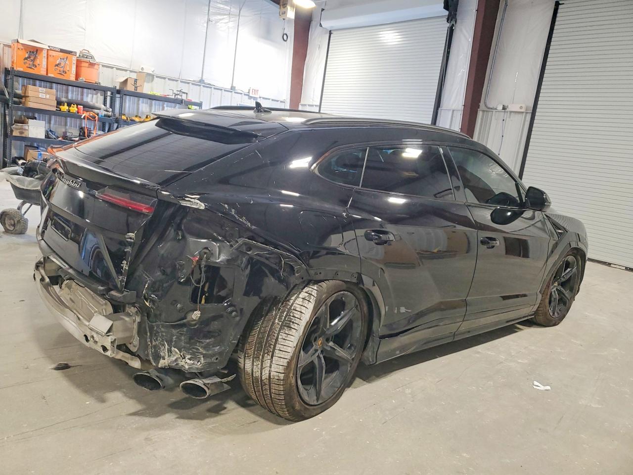 2019 Lamborghini Urus - zdjęcie 3