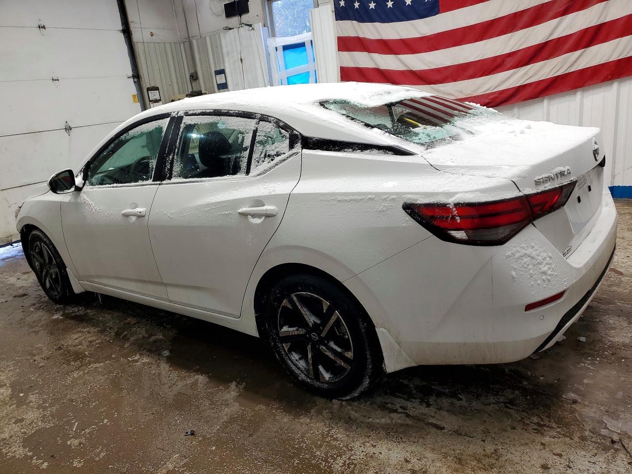 2025 Nissan Sentra Sv - zdjęcie 2