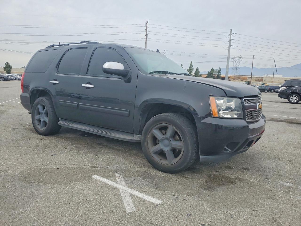 2013 Chevrolet Tahoe C1500 Ls - zdjęcie 4
