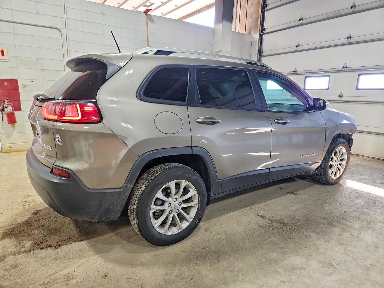 2020 Jeep Cherokee Latitude - zdjęcie 3