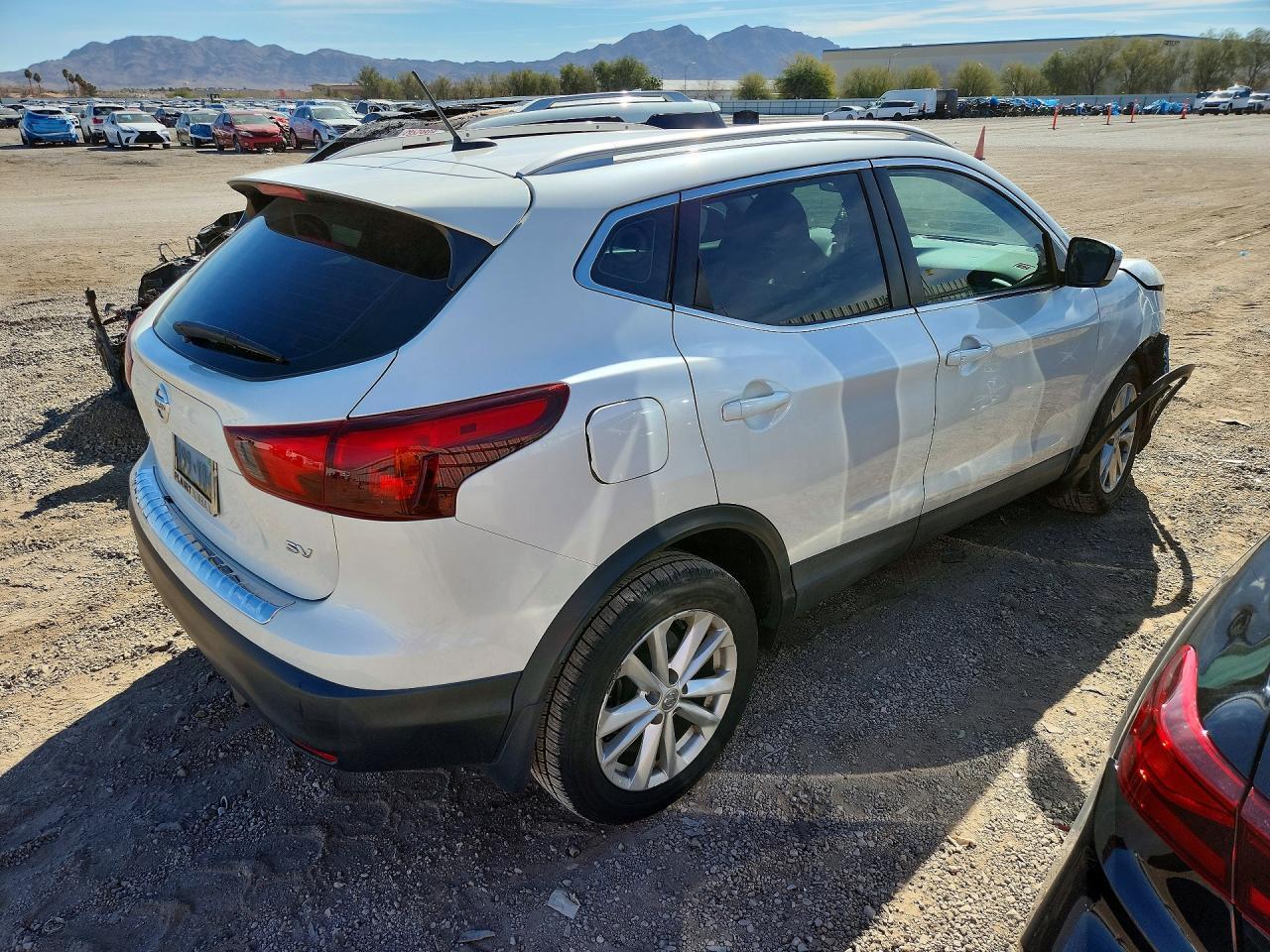 2018 Nissan Rogue Sport S - zdjęcie 3