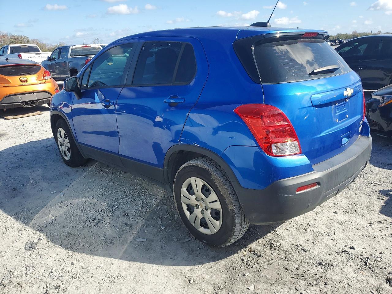 2016 Chevrolet Trax Ls - zdjęcie 2