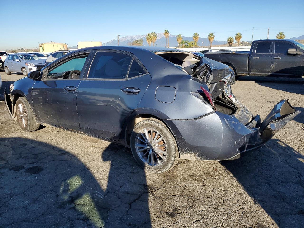 2015 Toyota Corolla L - zdjęcie 2