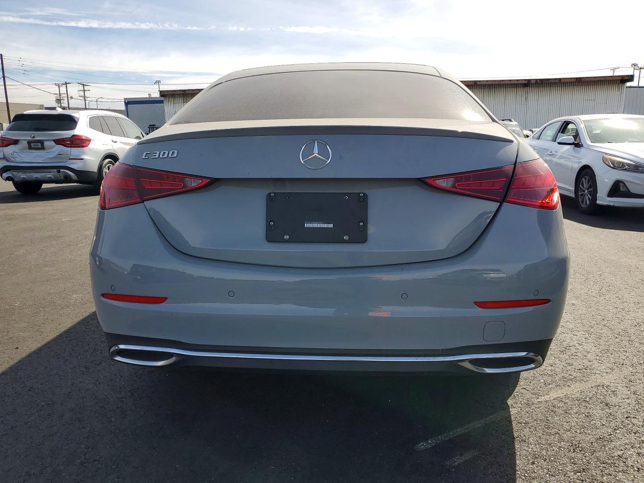 2025 Mercedes-Benz C 300 - zdjęcie 6