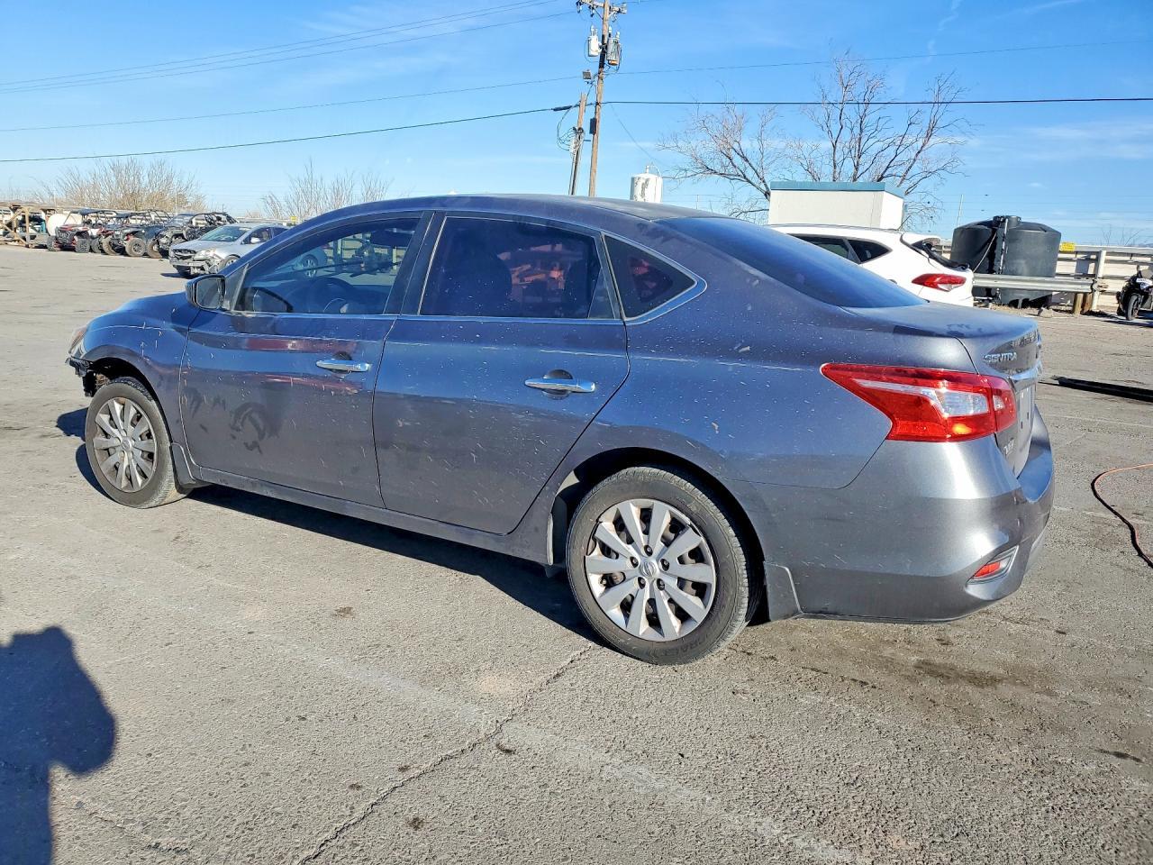 2016 Nissan Sentra S - zdjęcie 2