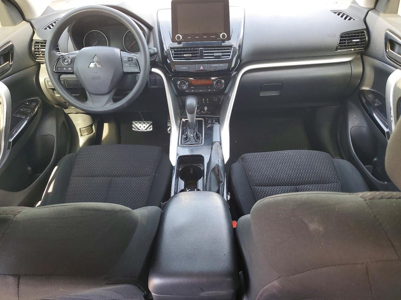 2022 Mitsubishi Eclipse Cross Le - zdjęcie 8