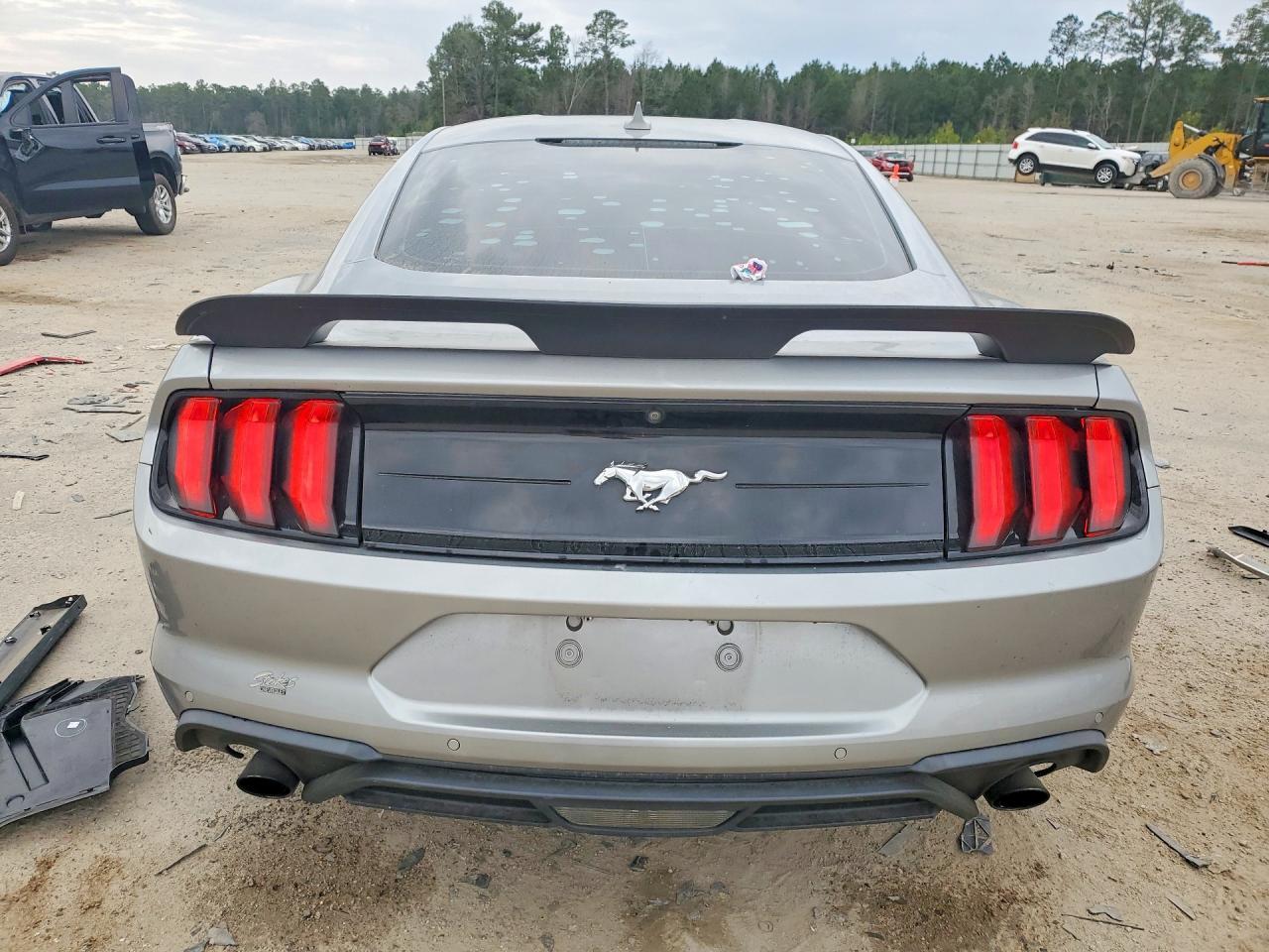 2020 Ford Mustang - zdjęcie 6