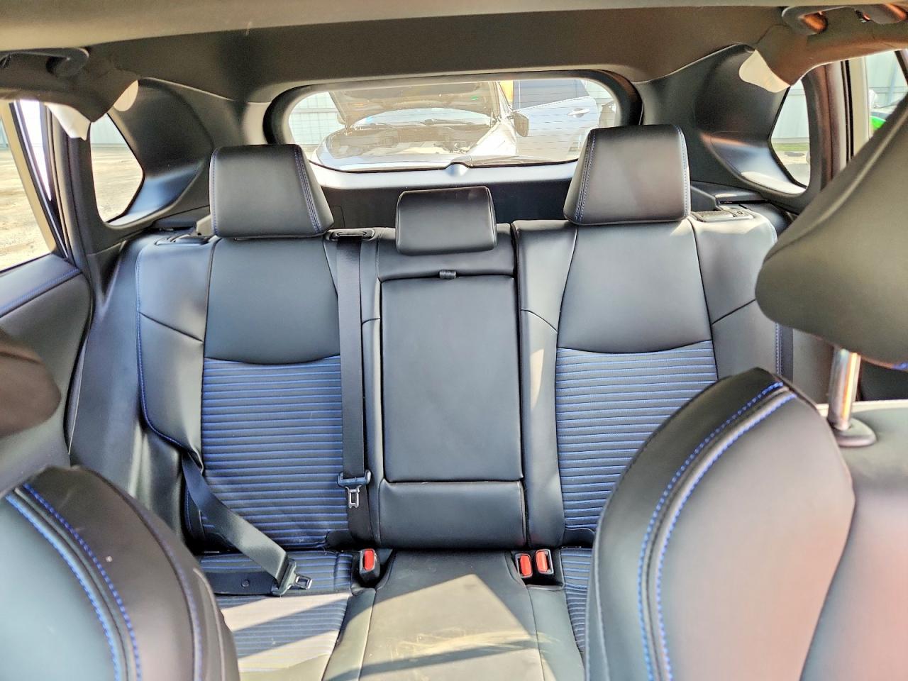 2023 Toyota Rav4 - zdjęcie 10