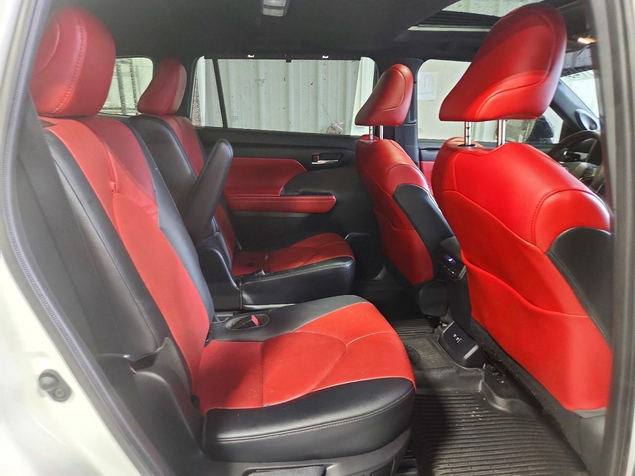 2021 Toyota Highlander Xse - zdjęcie 11