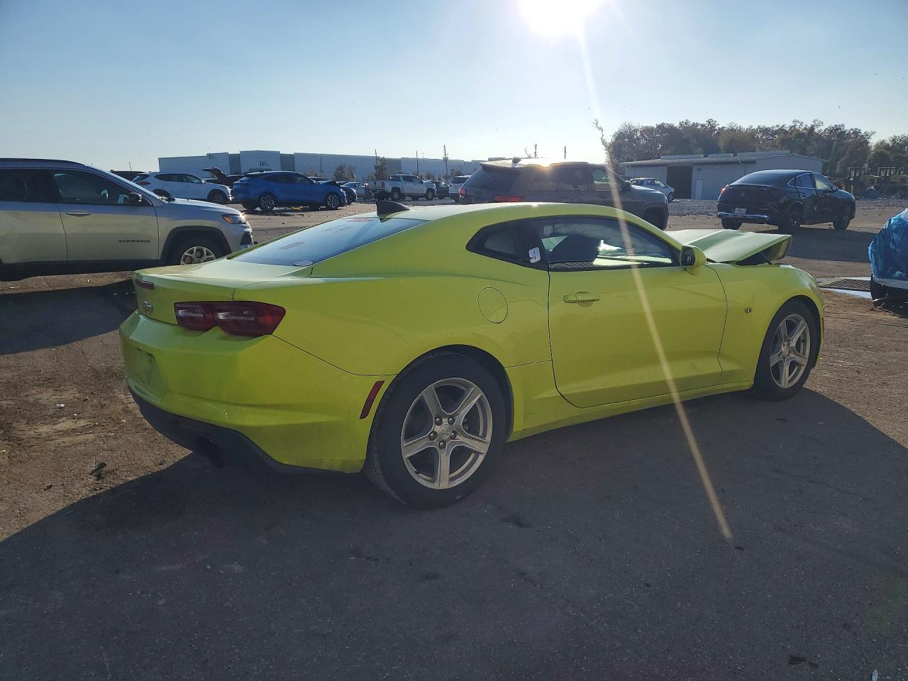 2020 Chevrolet Camaro Ls - zdjęcie 3