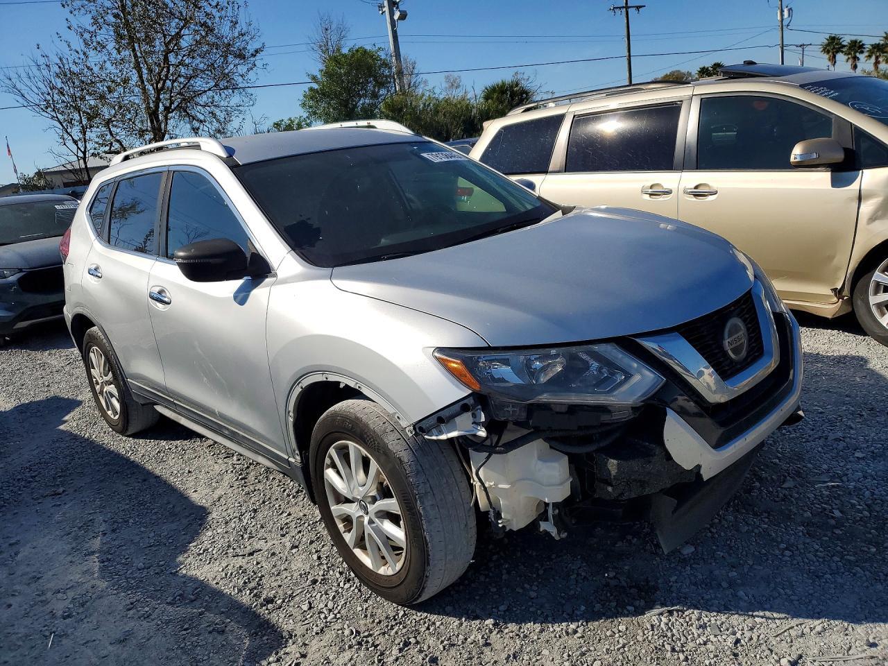 2018 Nissan Rogue S - zdjęcie 4
