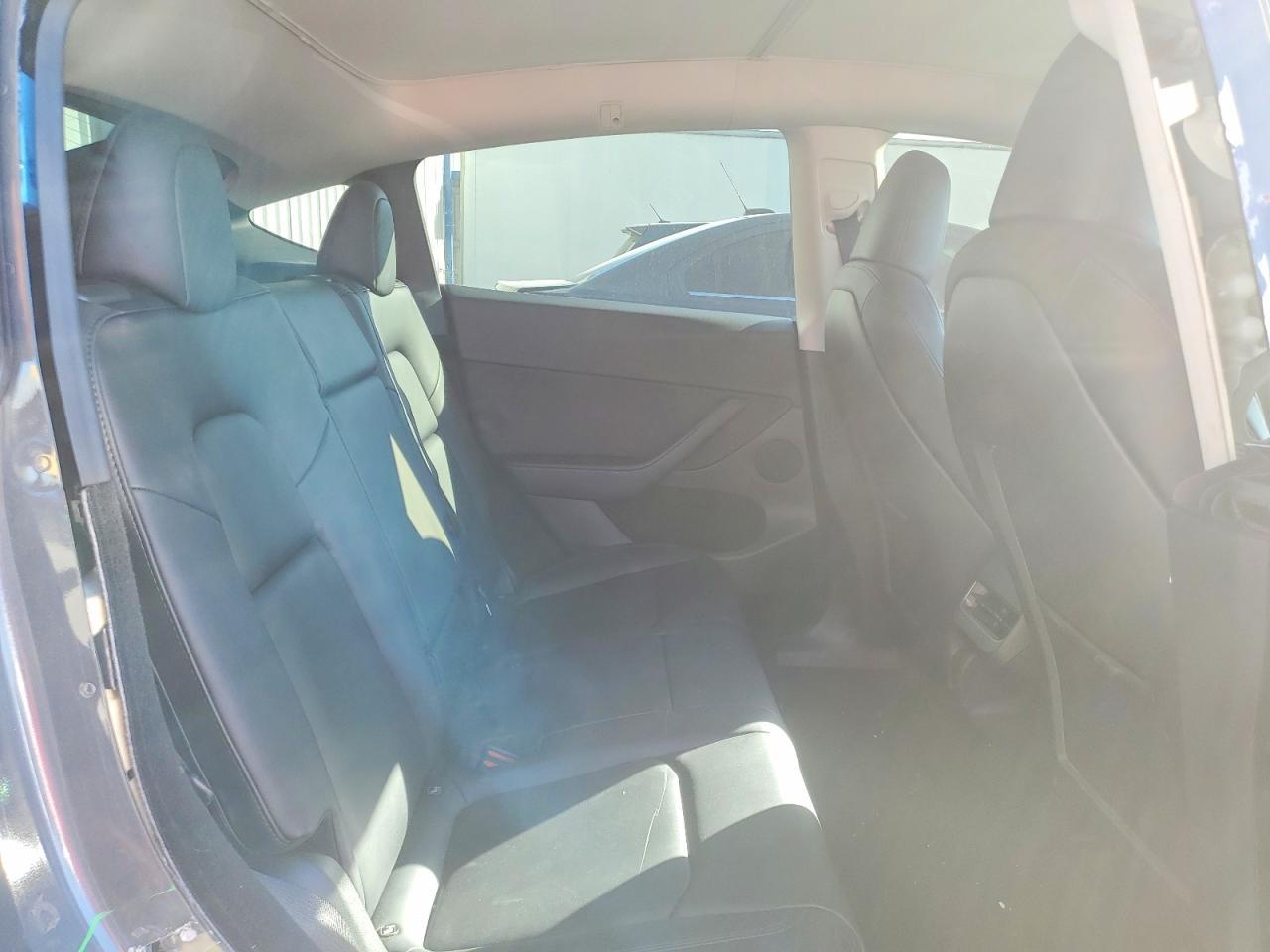 2023 Tesla Model Y - zdjęcie 11